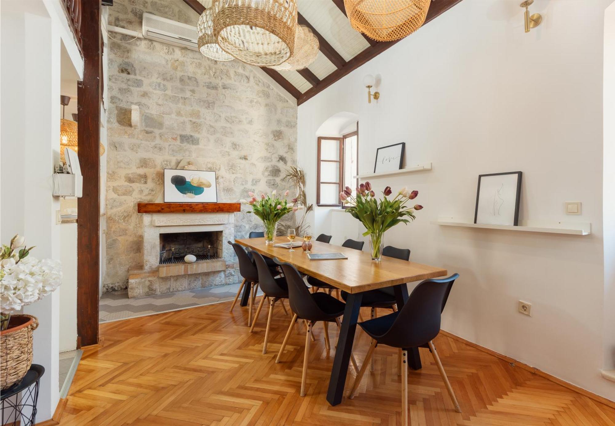 Old Town St Tryphon Apartment Kotor Bagian luar foto