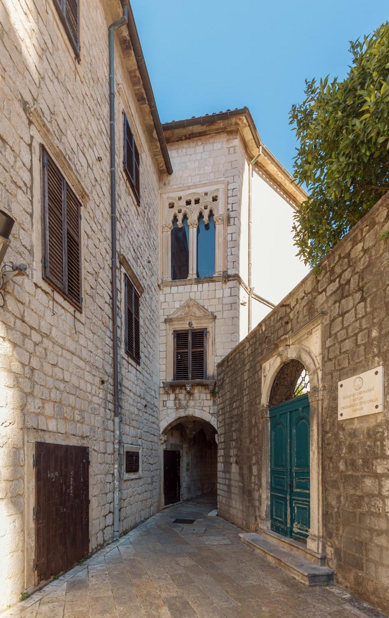 Old Town St Tryphon Apartment Kotor Bagian luar foto
