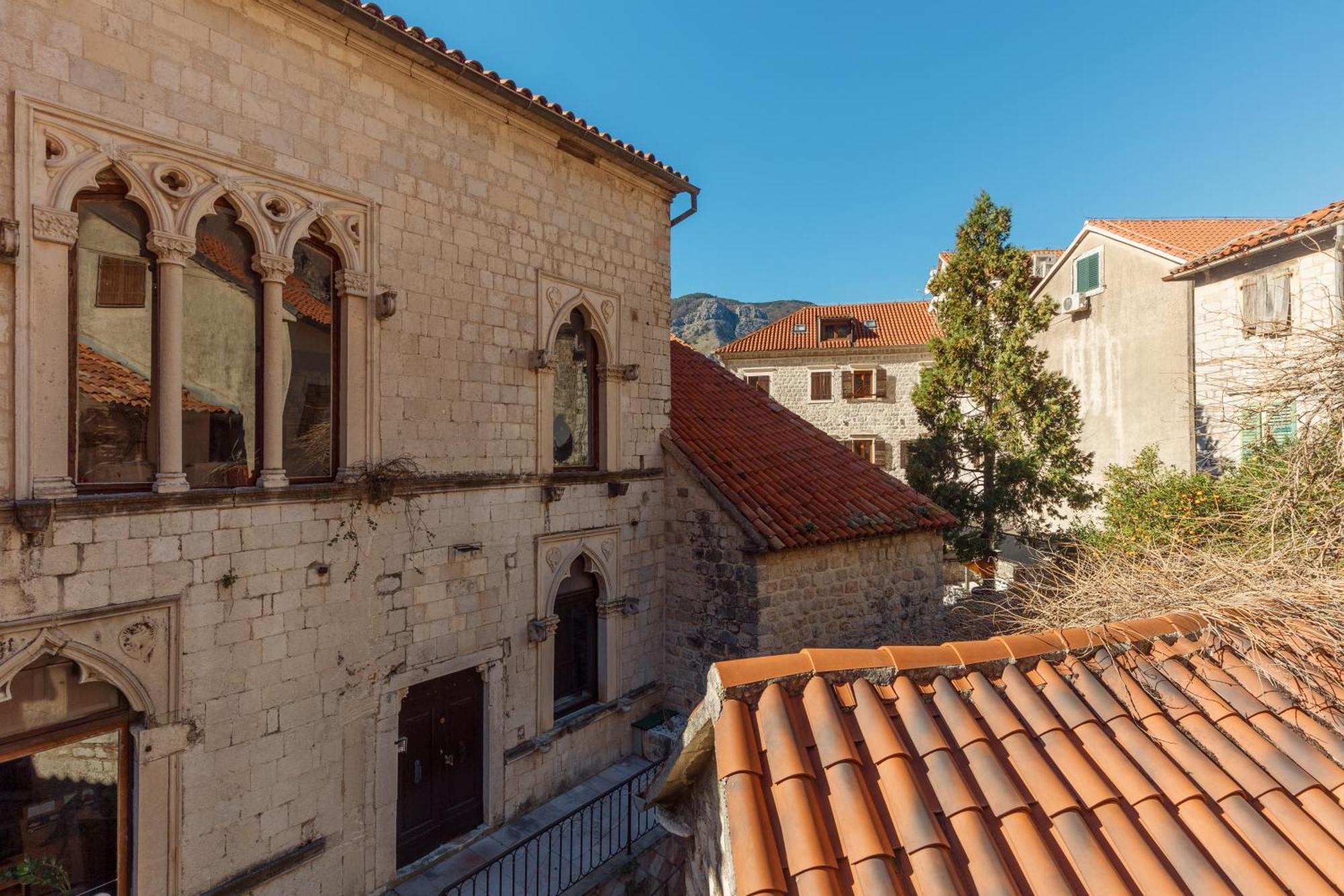 Old Town St Tryphon Apartment Kotor Bagian luar foto