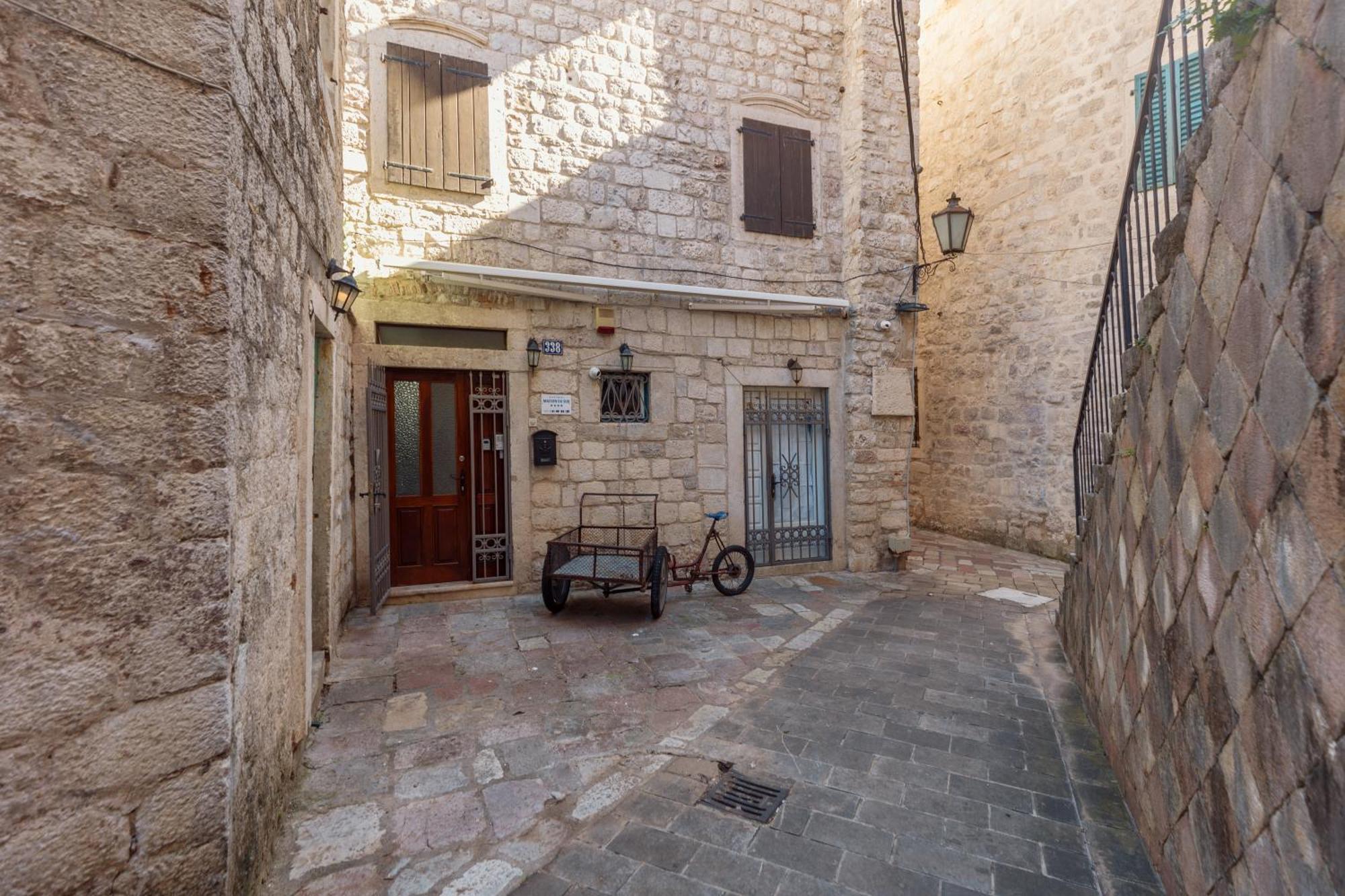 Old Town St Tryphon Apartment Kotor Bagian luar foto